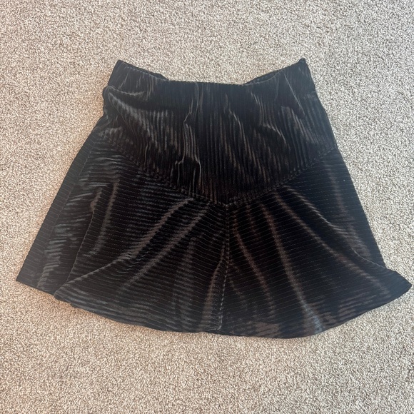 Kori Mini Skirt, M, EUC, Ribbed, Black, Flared - Picture 5 of 5